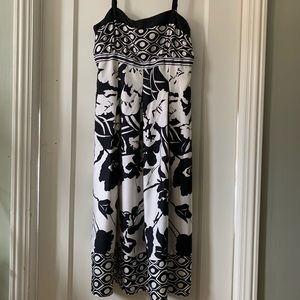 White House Black Market women’s dress